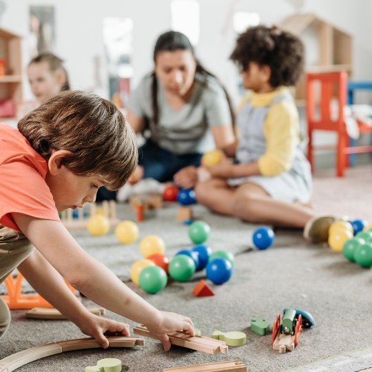 Despertando la Curiosidad: La Ciencia detrás de los Juguetes Educativos - Otuti